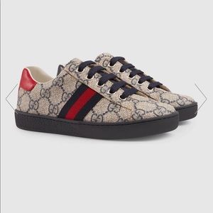 Boys Gucci shoes